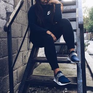 NIKE FLEECE RALLY HOODIE